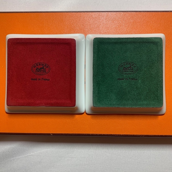Hermes Porcelain Ashtrays (set of two) - Picture 5 of 5